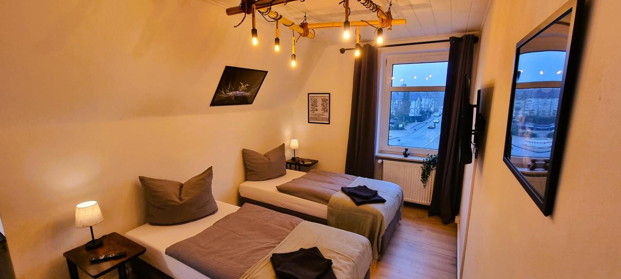 Nigella Apartment Direkt Am Hauptbahnhof Celle Fur 6 Personen Mit Kostenfreiem Parkplatz Voll Ausgestatteter Kuche Elite Standard Eksteriør bilde