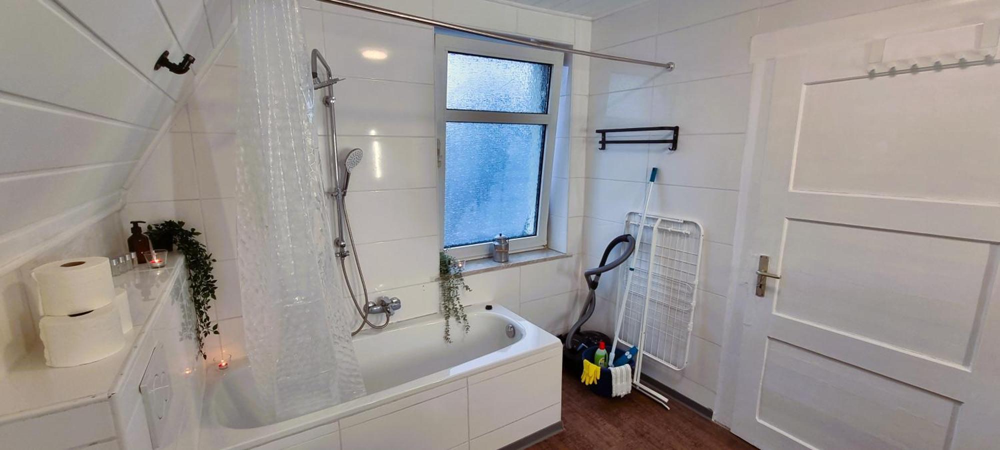 Nigella Apartment Direkt Am Hauptbahnhof Celle Fur 6 Personen Mit Kostenfreiem Parkplatz Voll Ausgestatteter Kuche Elite Standard Eksteriør bilde